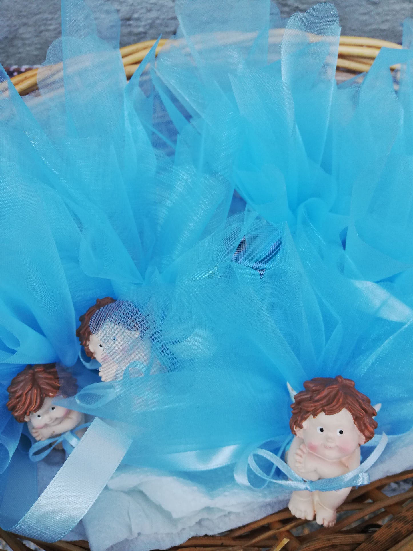 angioletti con tulle azzurro